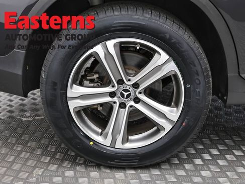 Used 2022 Mercedes-Benz GLC 300 4MATIC w/ Premium Package Lite image 31