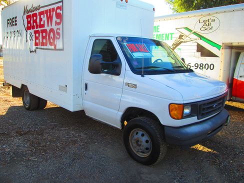 Used 2004 Ford E-350 and Econoline 350 Super Duty image 1