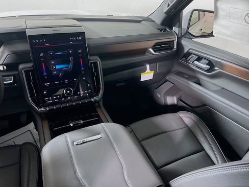New 2026 GMC Yukon XL Denali w/ Sun & Power Step Package image 19