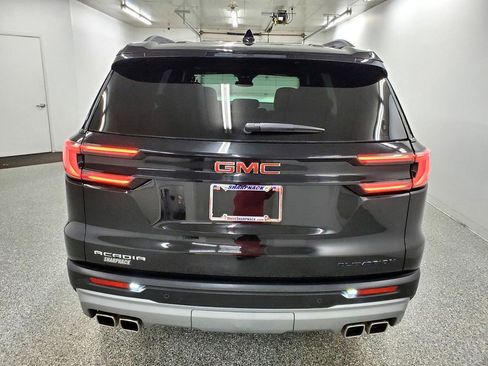 Used 2025 GMC Acadia Elevation image 5