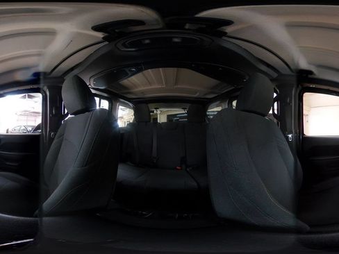 Used 2025 Jeep Wrangler Unlimited Sport AWD/4WD image 39