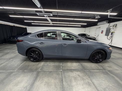 Used 2023 MAZDA MAZDA3 s image 8