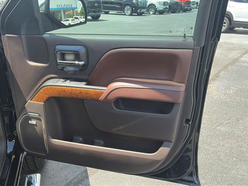 Used 2016 Chevrolet Silverado 1500 High Country w/ High Country Premium Package AWD/4WD image 18