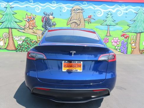 Used 2020 Tesla Model Y Long Range AWD/4WD image 6