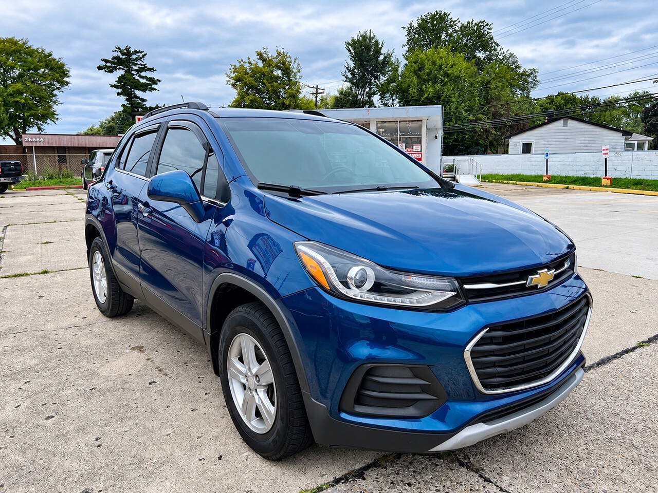 Used 2019 Chevrolet Trax LT w/ LT Convenience Package AWD/4WD image 5