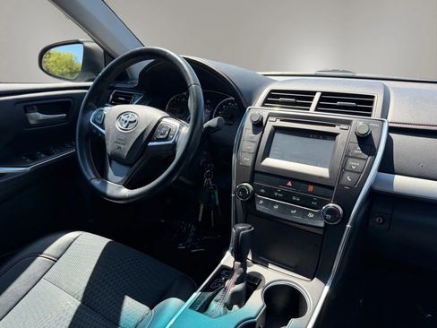 Used 2015 Toyota Camry SE FWD image 24