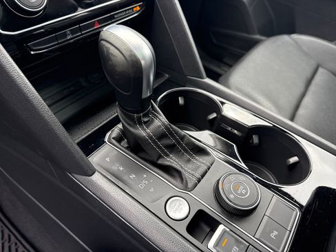 Certified 2023 Volkswagen Atlas SEL image 25