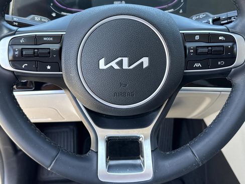 Used 2024 Kia Sportage EX FWD image 17