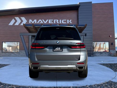 Used 2024 BMW X7 xDrive40i AWD/4WD image 6