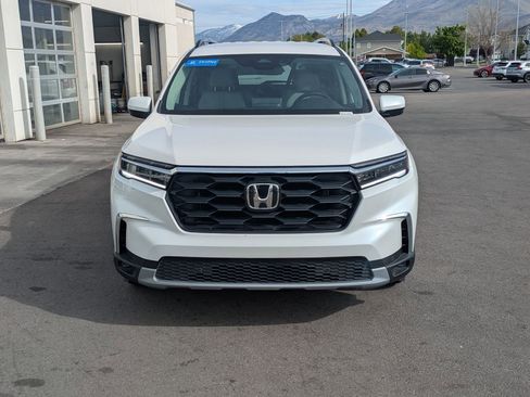 Used 2025 Honda Pilot EX-L image 11