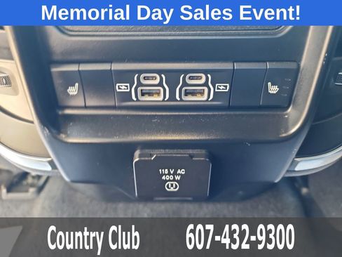 Used 2025 RAM 1500 Laramie AWD/4WD image 25