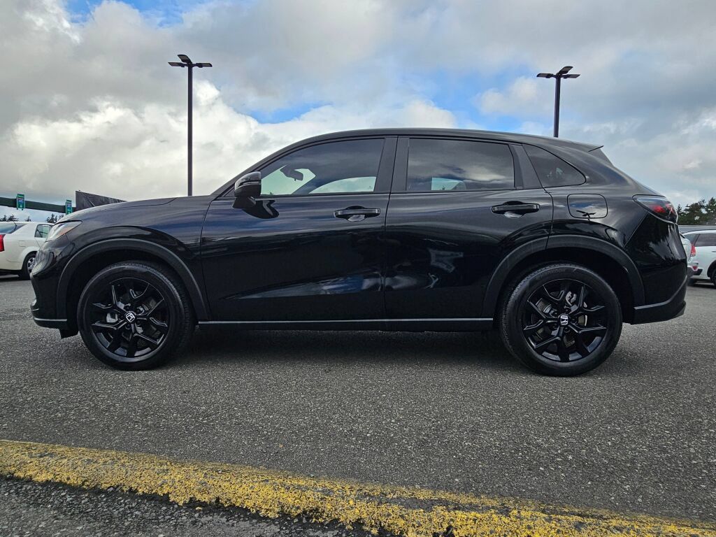 Used 2023 Honda HR-V Sport image 8