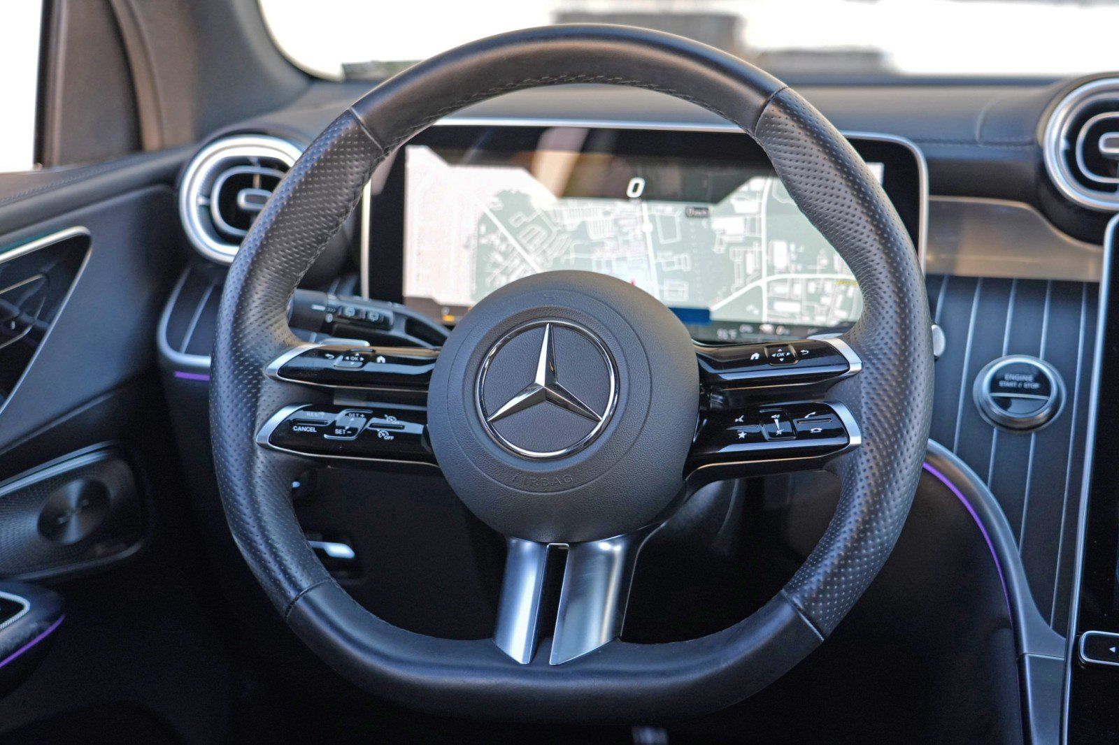Used 2025 Mercedes-Benz GLC 350e 4MATIC w/ AMG Line image 23