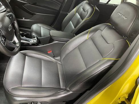 Used 2024 Chevrolet Trax ACTIV w/ Driver Confidence Package FWD image 12