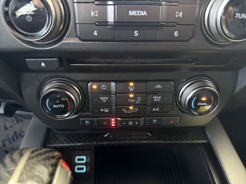 Used 2018 Ford F150 Raptor w/ Equipment Group 802A Luxury image 26