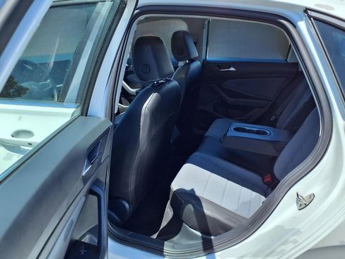 Used 2025 Volkswagen Jetta SE w/ Sunroof Package FWD image 25
