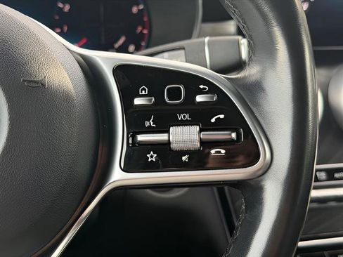 Used 2022 Mercedes-Benz GLC 300 4MATIC image 30