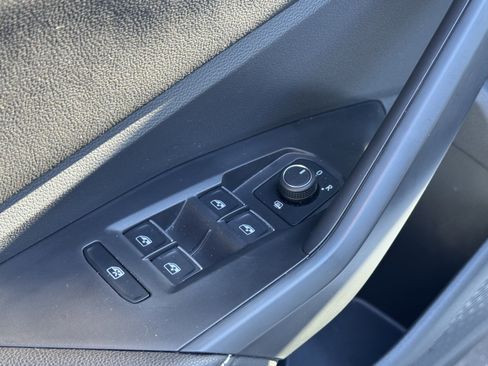 Used 2025 Volkswagen Jetta S image 15