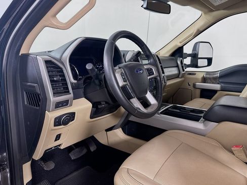 Used 2019 Ford F350 Lariat w/ Lariat Value Package AWD/4WD image 9