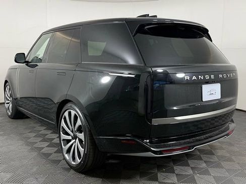 New 2026 Land Rover Range Rover SE image 4