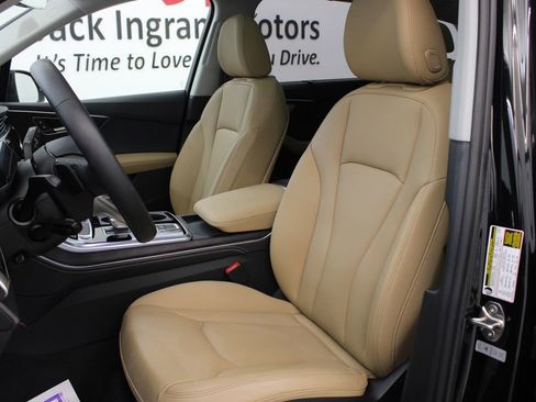 Used 2025 Audi Q7 3.0T Premium Plus w/ Premium Plus Package image 14