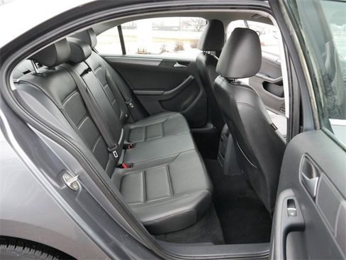 Used 2015 Volkswagen Jetta TDI SE image 18