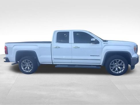 Used 2015 GMC Sierra 1500 SLT w/ Driver Alert Package AWD/4WD image 3