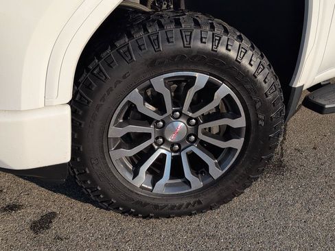 Used 2020 GMC Sierra 1500 AT4 w/ AT4 Premium Package AWD/4WD image 5