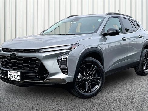 Used 2024 Chevrolet Trax ACTIV w/ Driver Confidence Package image 21