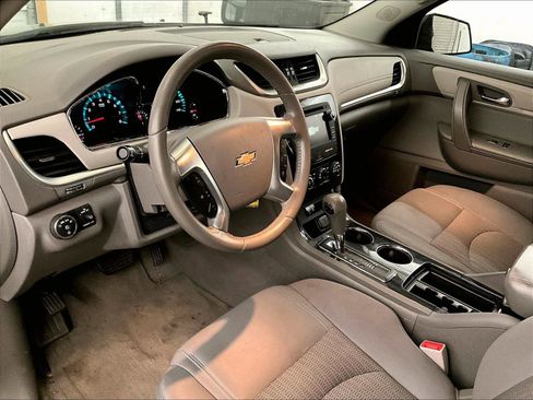 Used 2017 Chevrolet Traverse LT AWD/4WD image 13
