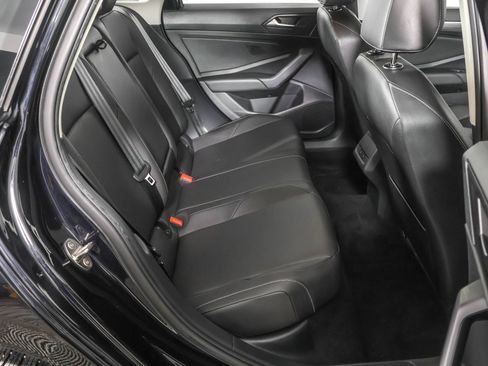 Used 2019 Volkswagen Jetta SEL w/ Cold Weather Package FWD image 41