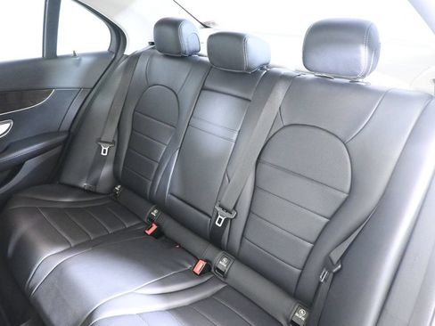 Used 2018 Mercedes-Benz C 300 4MATIC Sedan image 4