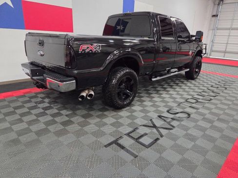 Used 2014 Ford F250 Lariat w/ Lariat Ultimate Package AWD/4WD image 18