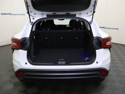 New 2026 Chevrolet Trax LS w/ LS Convenience Package FWD image 9