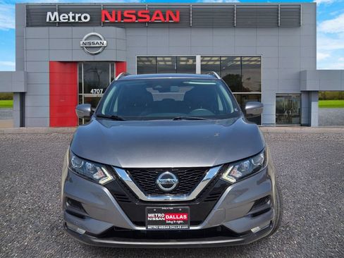 Certified 2022 Nissan Rogue Sport SV FWD image 2