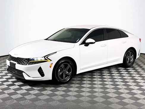 Used 2023 Kia K5 LXS image 4