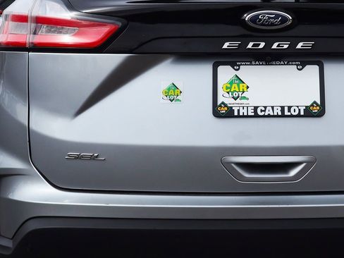 Used 2022 Ford Edge SEL image 19