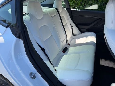 Used 2021 Tesla Model 3 Standard Range Plus image 36