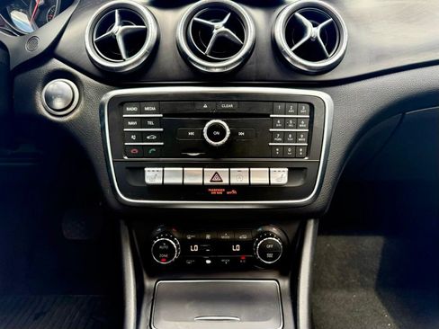 Used 2017 Mercedes-Benz CLA 250 4MATIC image 19