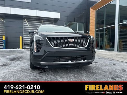 Used 2020 Cadillac XT4 Premium Luxury image 2
