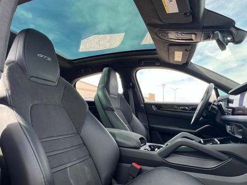 Certified 2025 Porsche Cayenne GTS AWD/4WD image 26