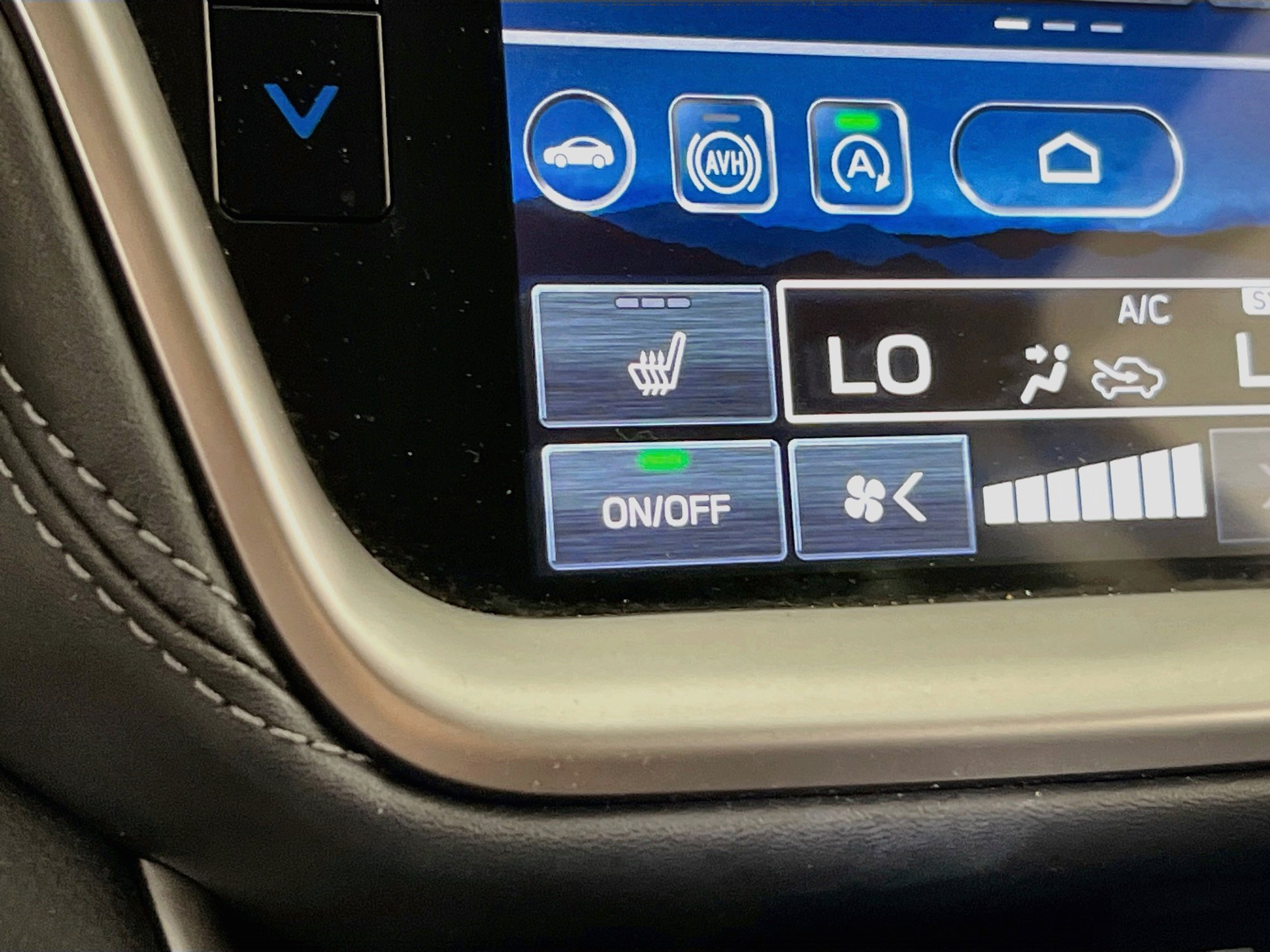 Used 2023 Subaru Outback Premium AWD/4WD image 19