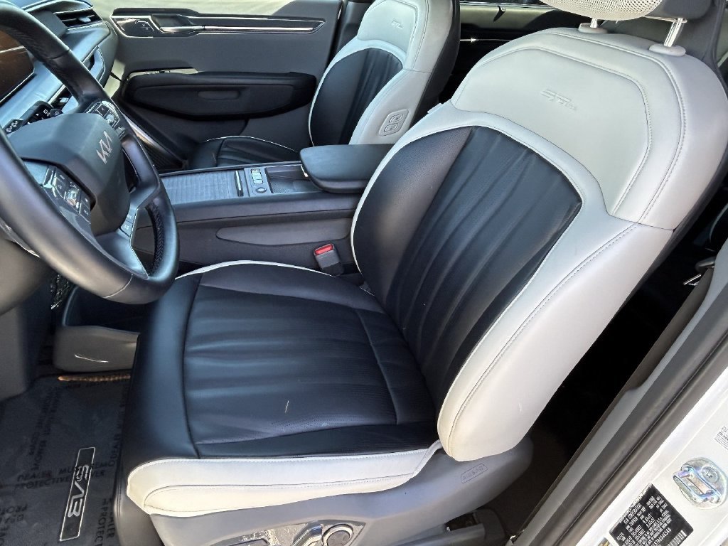 Used 2024 Kia EV9 GT-Line AWD/4WD image 18