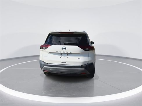 Used 2021 Nissan Rogue SL w/ Premium Package image 9