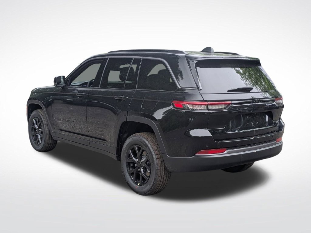 New 2026 Jeep Grand Cherokee Altitude AWD/4WD image 5
