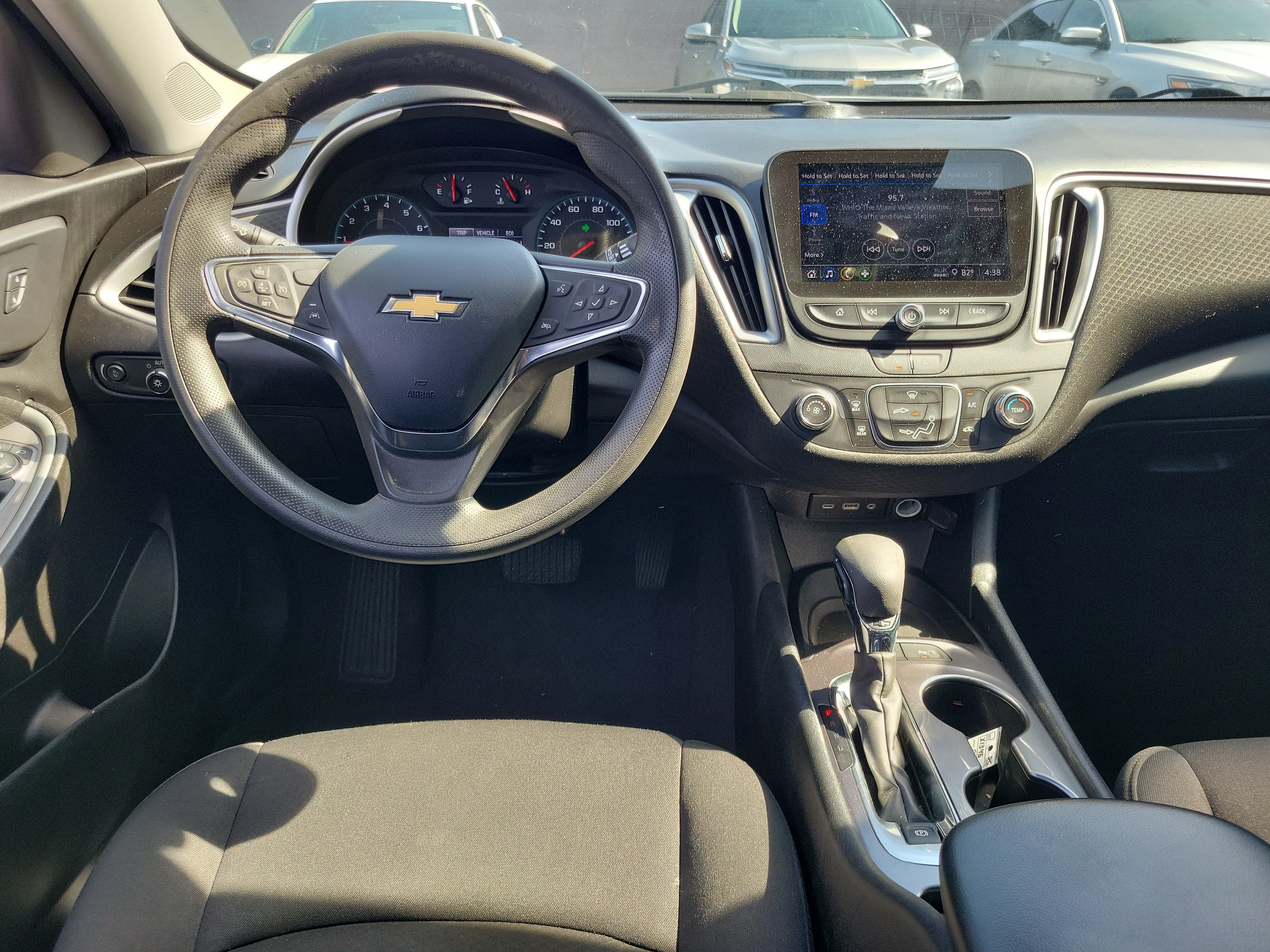 Used 2024 Chevrolet Malibu LS FWD image 10