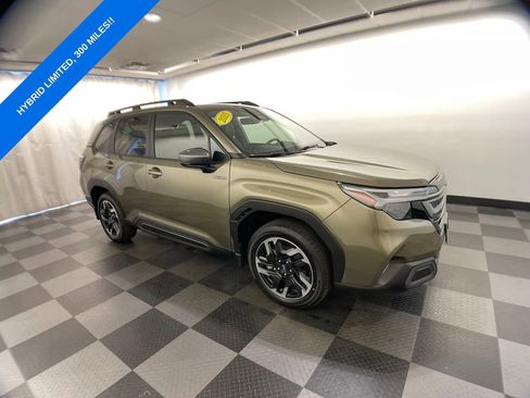 Certified 2025 Subaru Forester Limited image 6