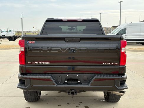 Used 2020 Chevrolet Silverado 1500 Custom w/ Custom Value Package image 6