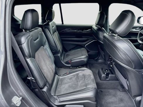 Used 2021 Jeep Grand Cherokee L Laredo RWD image 28