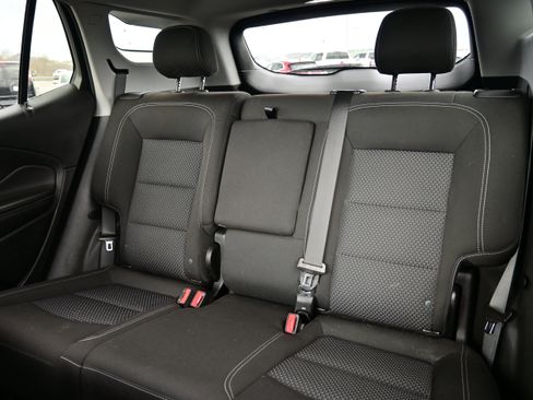 Used 2023 GMC Terrain SLE w/ Driver Convenience Package image 26